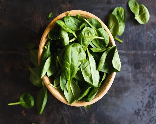 Fresh organic spinach leaves